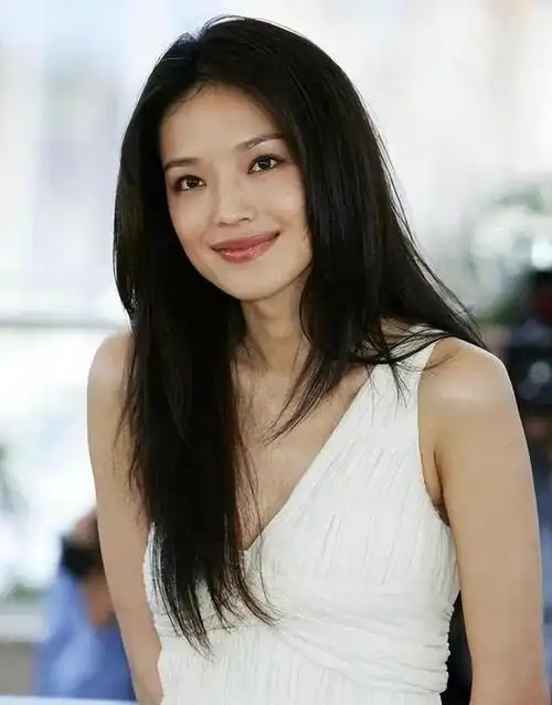 不改名不成腕这几位明星连姓都换了女主持称改姓对不起老爸