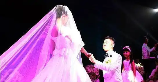 上海主持人大聚会!当家花旦陈辰办喜事,同事都来了却独缺程雷?