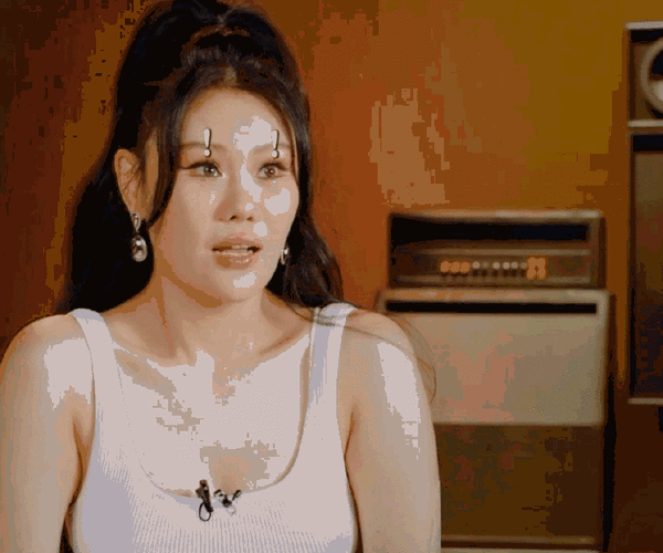 袁娅维被歌手阵容吓出一双假睫毛##袁娅维在浪姐从未出现过的表