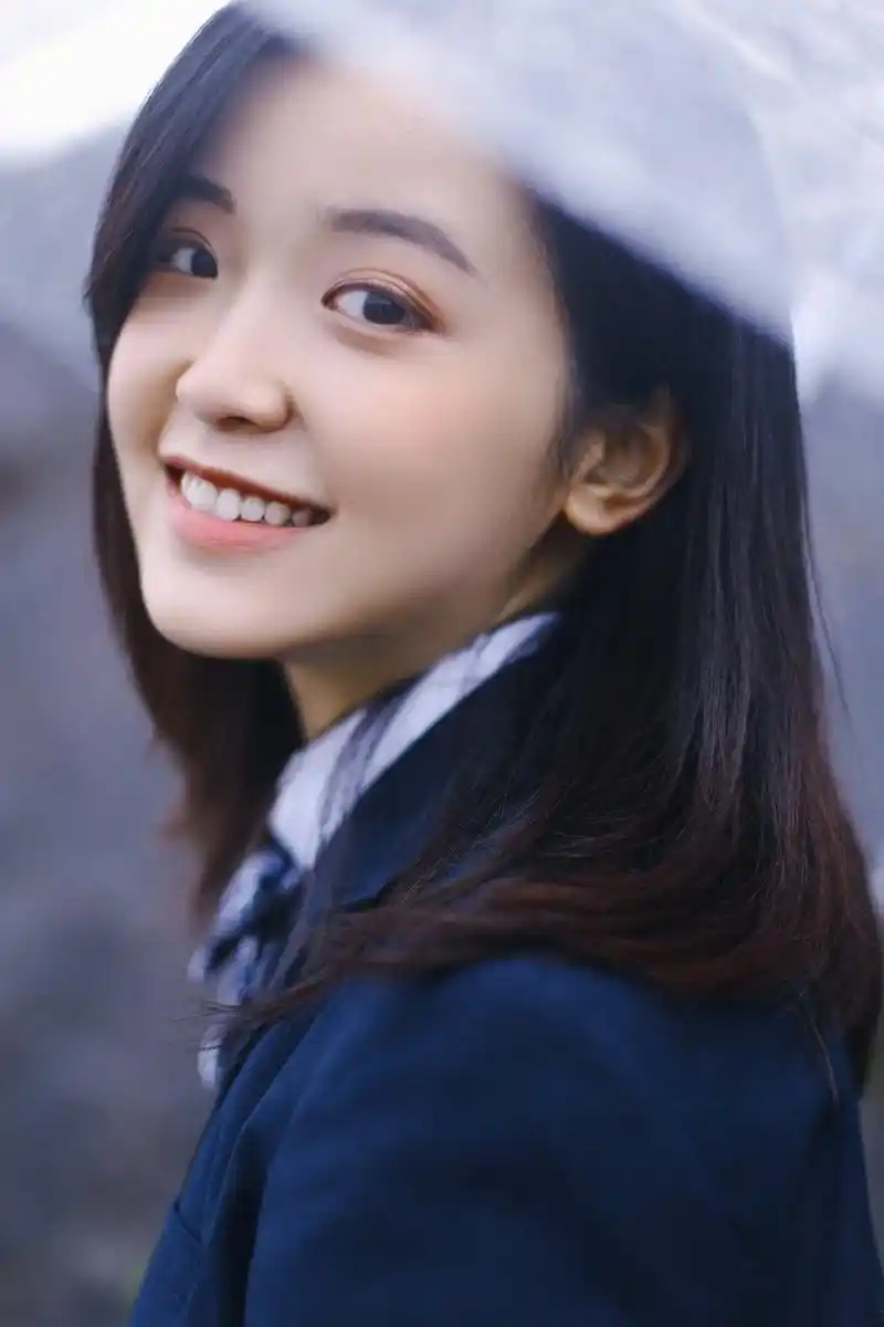 正在热播的网剧《竹马钢琴师》女主金雯昕真的是妥妥的日系颜,治愈又