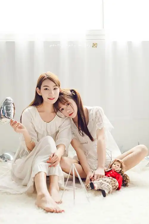 搞怪二人组闺蜜照.