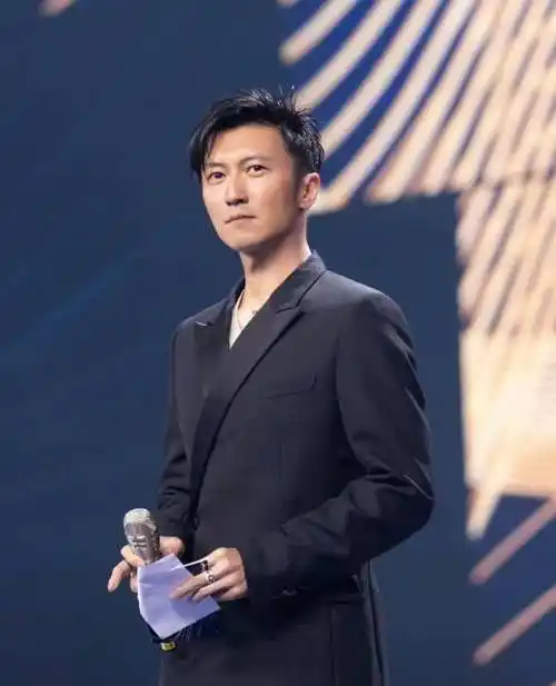 帅到现在的谢霆锋,辨识度为什么这么高?_面部_眼睛_鼻子