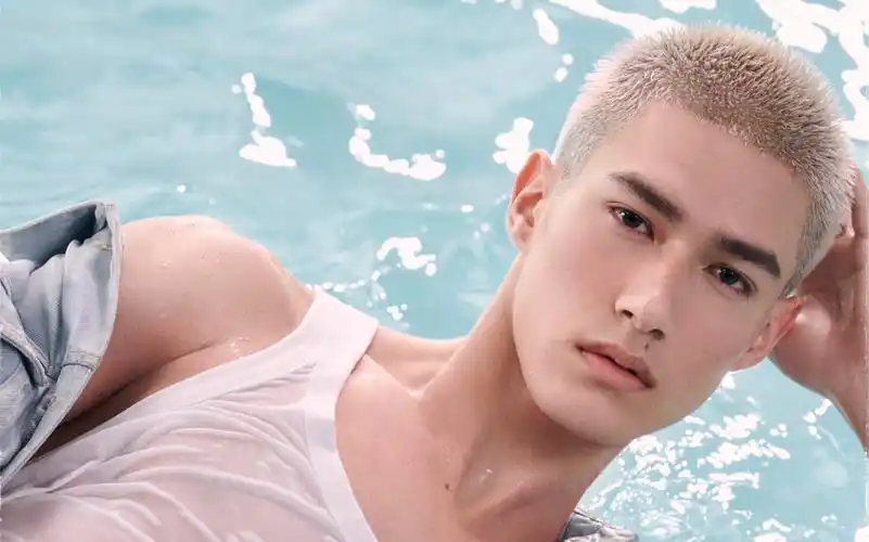 60秒让夏威夷男孩带你过夏天米卡