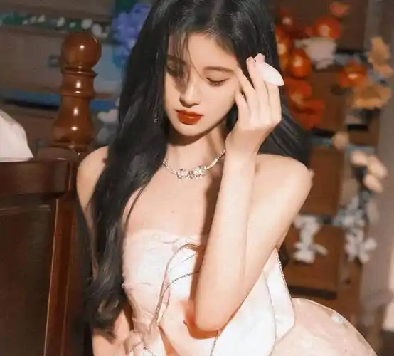 千年美女鞠婧祎,长相可爱身材火辣,她的身材究竟有什么奥秘?