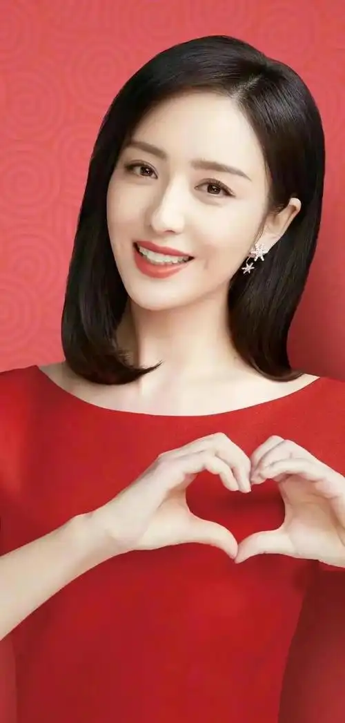 天啊佟丽娅也开始透视啦简直白的亮眼难怪被称为月光仙子