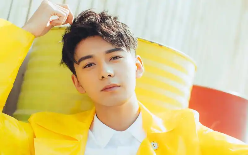 陈星旭帅气写真桌面壁纸图片,大陆明星,高清,帅气,帅哥,写真,陈星旭