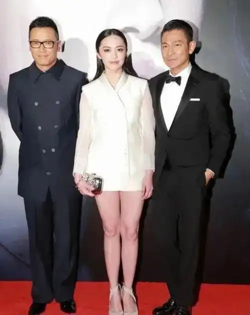 61岁刘德华和姚晨同框梳背头穿西装气场好强看不出18岁年龄差