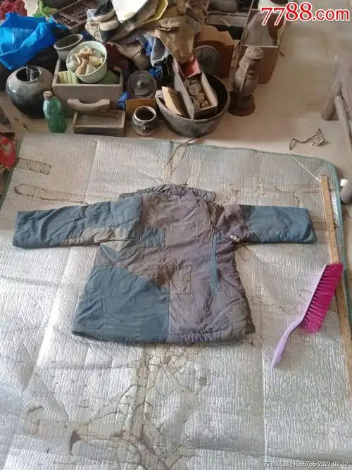 怀旧刚解放老手工补丁棉衣