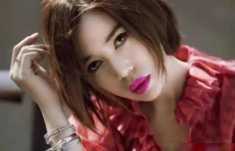 原创余男战狼女主低调影后的孤傲与冷艳究竟背后经历了什么