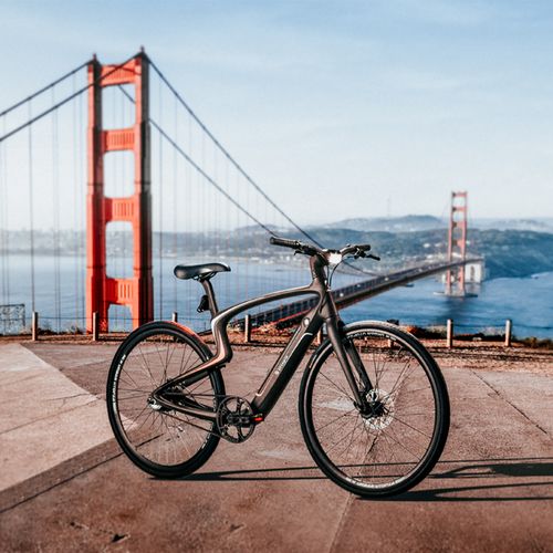 urtopia 碳纤维轻奢设计电动自行车轻便运动户外骑行公路通勤单车