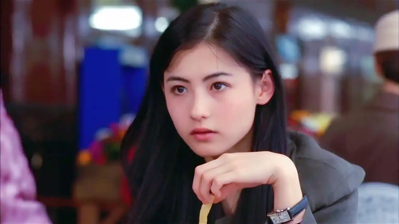 看起来很有"气质"的女人,身上通常有这3个"特征",一般人装不来