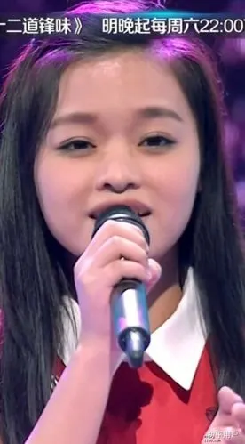 黄霄云这是整容了么怎么现在长的和中国好声音刚出来那会不一样了