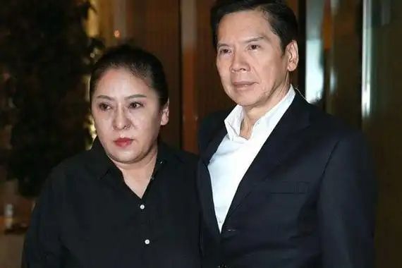 邓光荣和蓝洁瑛关系蓝洁瑛事件肯定包含了他