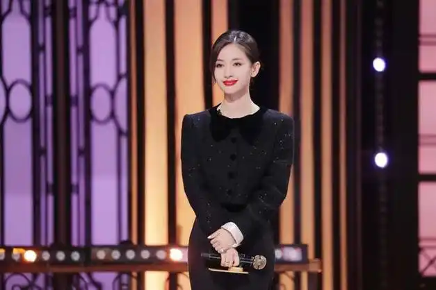 回顾:曾与大佬传绯闻,如今恋上小男友,单亲妈妈也有甜蜜爱情|王子文