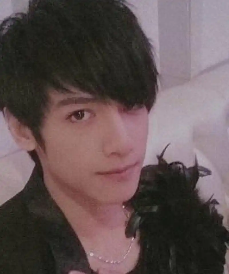 罗云熙早期顺毛刘海好青涩,好鲜嫩