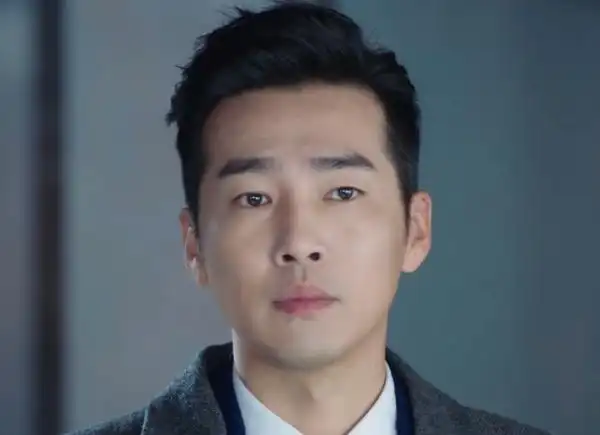 邹廷威|偶像剧里的千年男配,如今演正剧又是男二号,邹廷威太让人心疼