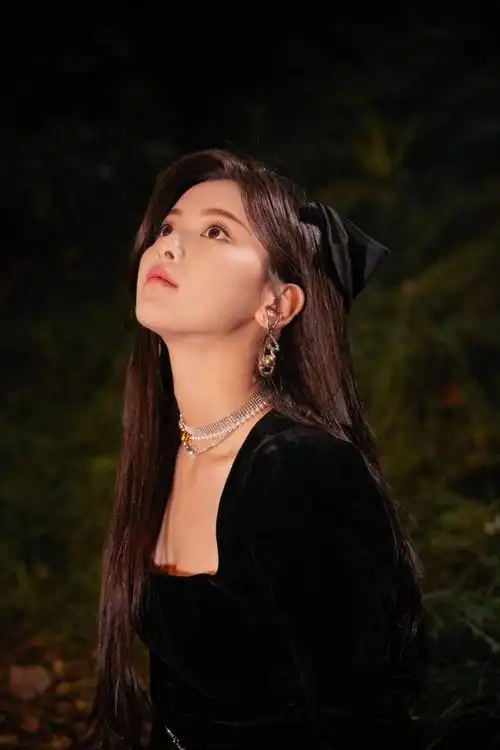 杨超越淡定回应争议