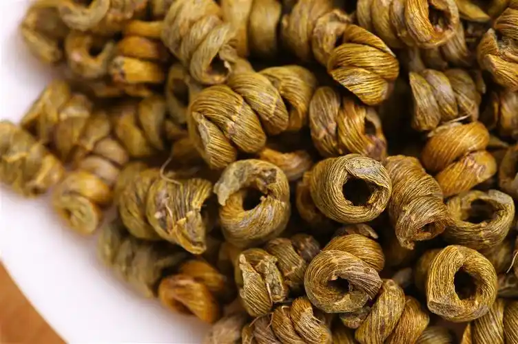 天然绿色铁皮枫斗霍山石斛吃石斛好处好品牌值得选购