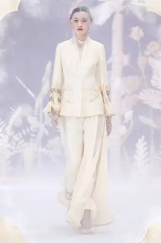 中国国际时装周丨盖娅传说熊英2020秋冬系列