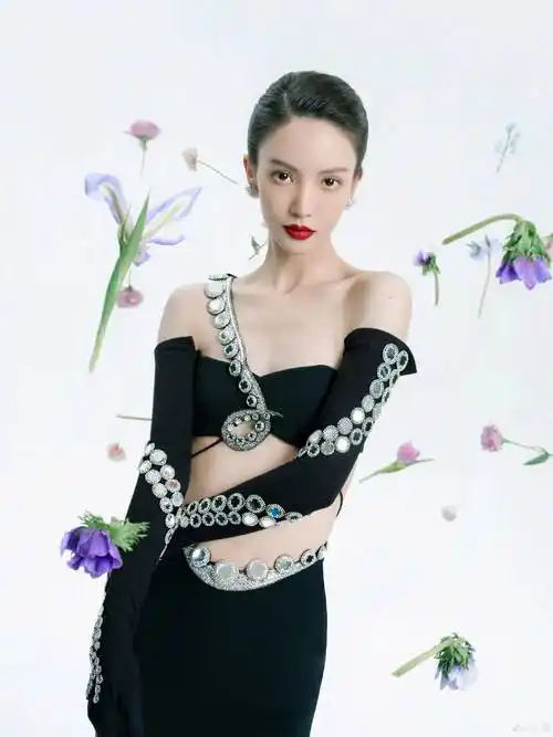 盘点一波"微博之夜"女明星之黑色礼服造型,你pick谁?_时尚_风格_身材