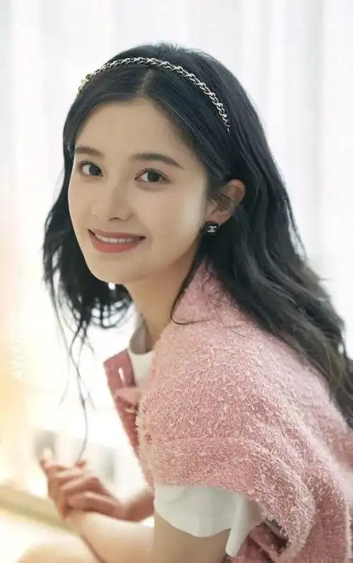 女主方面,张婧仪,周也,田曦薇,赵今麦,赵露思,李兰迪等都挺符合的.