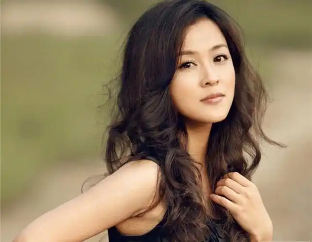 何中华老婆是谁,何中华老婆真的是刘芳毓吗?