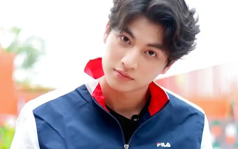 【mewgulf】糕卡娜的性感咬唇杀死人 响指也是很喜欢呢_哔哩哔哩_bili