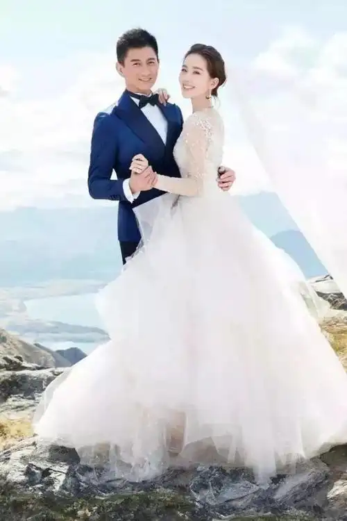明星夫妻有哪些名单十对明星夫妻合照婚纱照比美