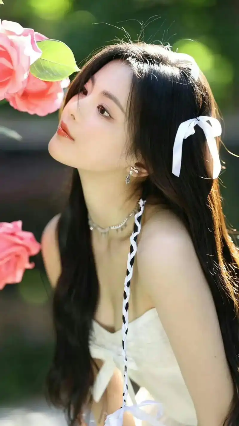 一组杨超越壁纸分享#火兔壁纸 #杨超越 #杨超越新剧直球表白 - 抖音