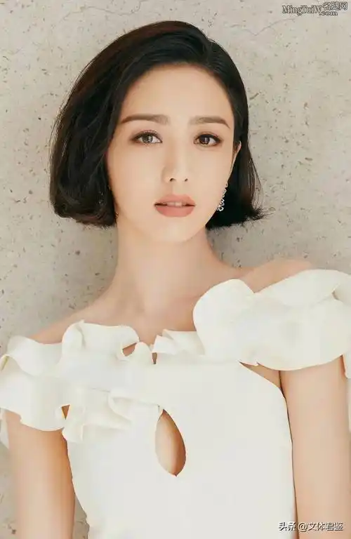 佟丽娅146美照,每张都能勾起审美快感,端庄,大气,时尚,美丽_长发_都是