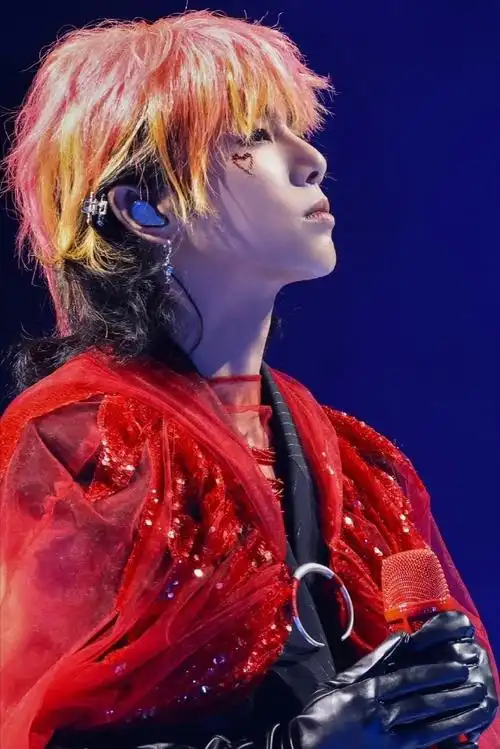 愚人节换头像##华晨宇2024向阳而生##2024华晨宇火星演唱会