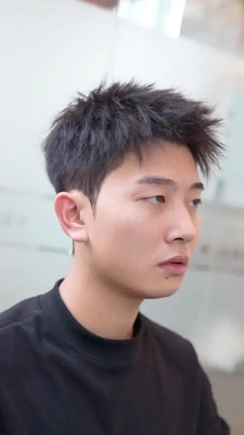 男士短发钢夹烫 服帖烫,组合起来不帅你找我#看点趣打卡计划#萌新up