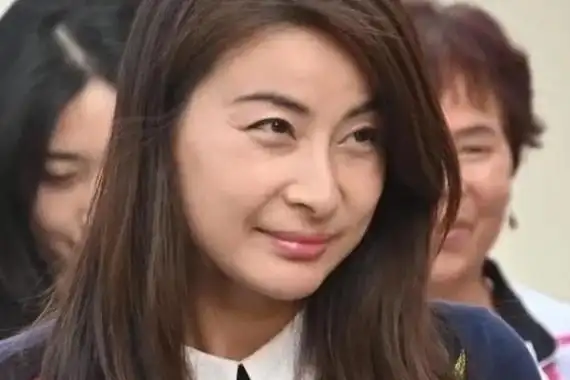 郭晶晶面相好在哪里天生一张旺夫脸旺财旺运