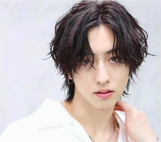 日系男生烫发造型 帅气纹理烫定位烫