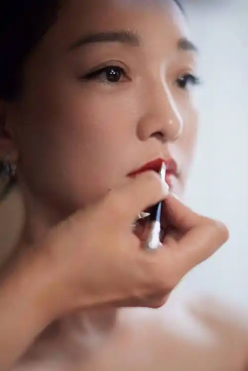 周迅黑色鱼尾裙##周迅生图路透