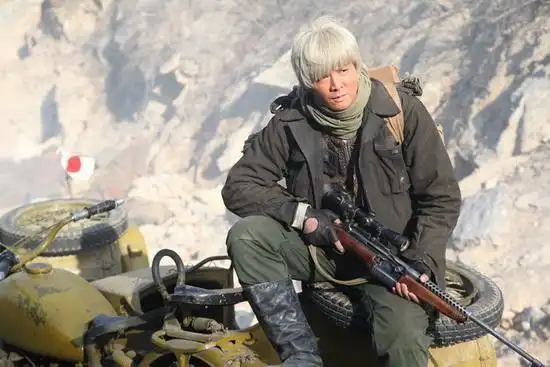 潘泰名饰演神枪手吕步