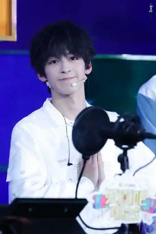 粉丝糯米糍和何洛洛反黑站一同