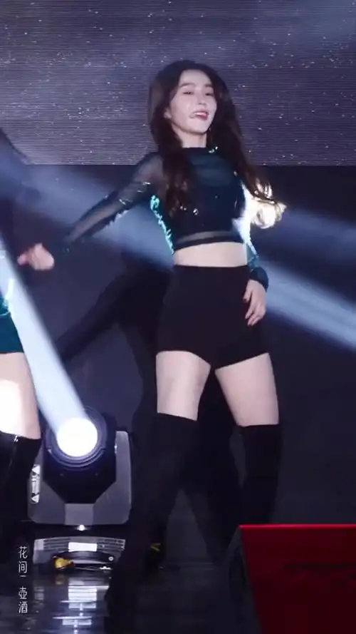 30岁裴珠泫,甜美活泼身材火辣,性感十足的韩国女神!