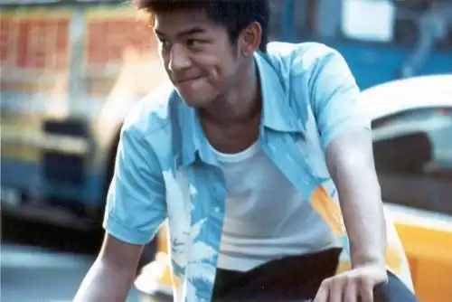 陈柏霖桂纶镁因蓝色大门再合体他俩曾是美好青春的代名词啊