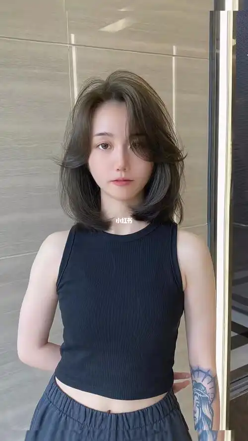 八字刘海清新自然中短发