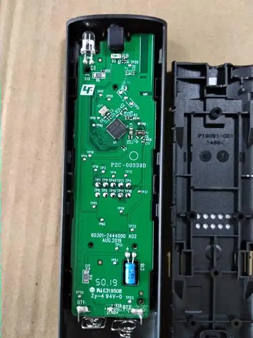 拆解索尼新款语音蓝牙红外电视遥控器sonyrmftx700c