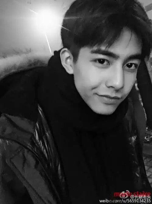 宋威龙或许就是初恋的样子吧
