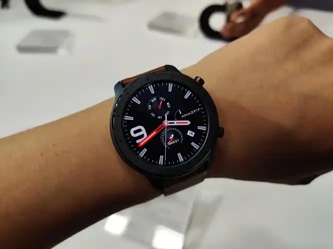 华米amazfitgtr智能手表实拍具体配置和价格看前面两条微博