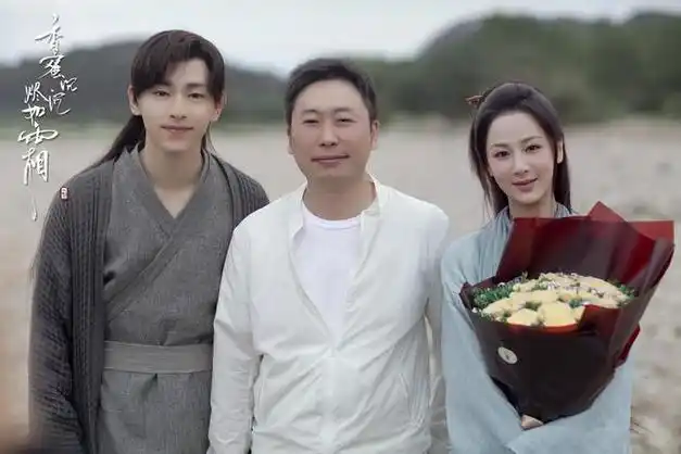 30岁邓伦形象大变,发福圆润的他开餐厅维生,与从前判若两人|杨紫|娱乐