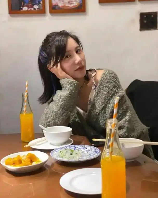 黄景瑜前妻王雨馨发文:"家暴"到"岀轨"后,一切从头开始