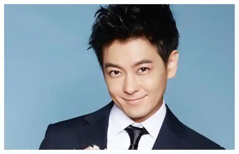 一代不老男神林志颖,为何久不在江湖,复出却依然会成顶流?_腾讯新闻