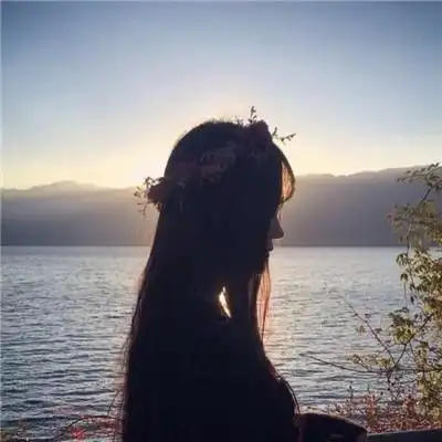 女生头像2020侧面长发唯美图片大全 女人该笑得美纵然万般心碎