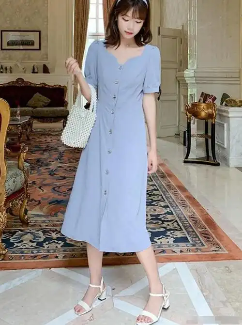 戈蔓婷时尚女装:女士连衣裙如何搭配图片_淡蓝色
