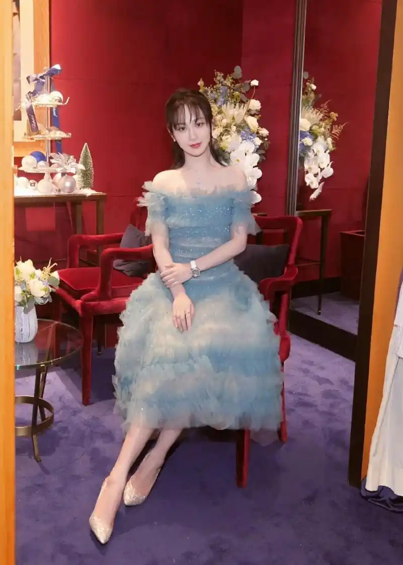 娱乐圈长腿系列之杨紫