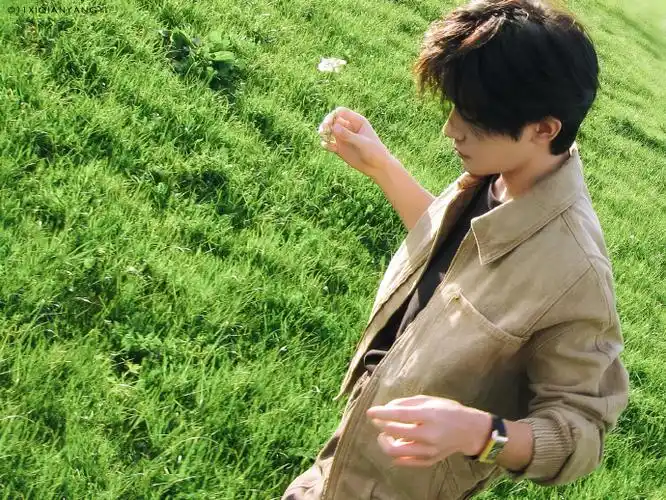 易烊千玺给工作室送的7岁生日祝福##易烊千玺唯美小回眸